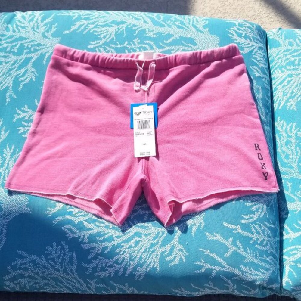 Roxy Girl Youth Size 12/L Pink Distressed Shorts NWT